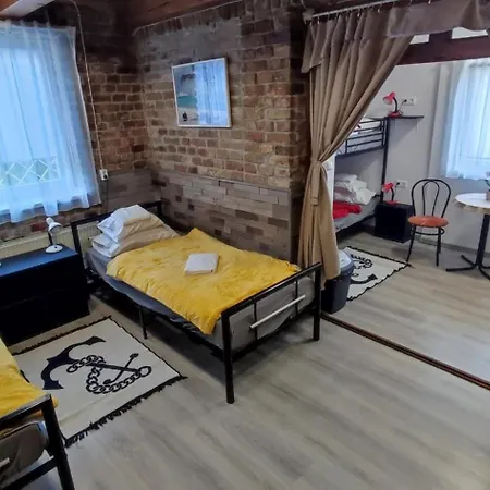 Nosztalgia Vendeghaz A Velencei-tonal * Gárdony