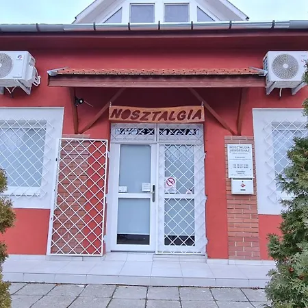 Holiday home Nosztalgia Vendeghaz A Velencei-tonal Gardony
