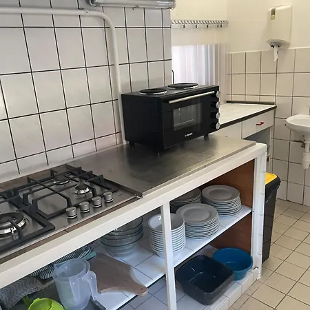 Nosztalgia Vendeghaz A Velencei-tonal Case de vacanță